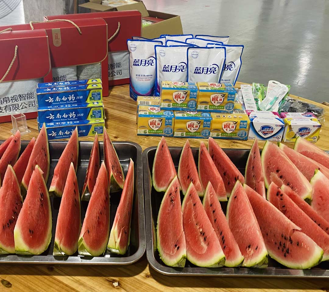 Teambyggande aktiviteter för tillverkare av optiska linser-Shanghai silk Optical